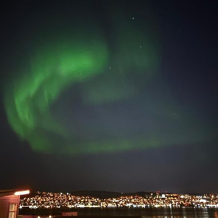 Polar Cozy Apartment - With View And Free Parking Tromsø Eksteriør billede