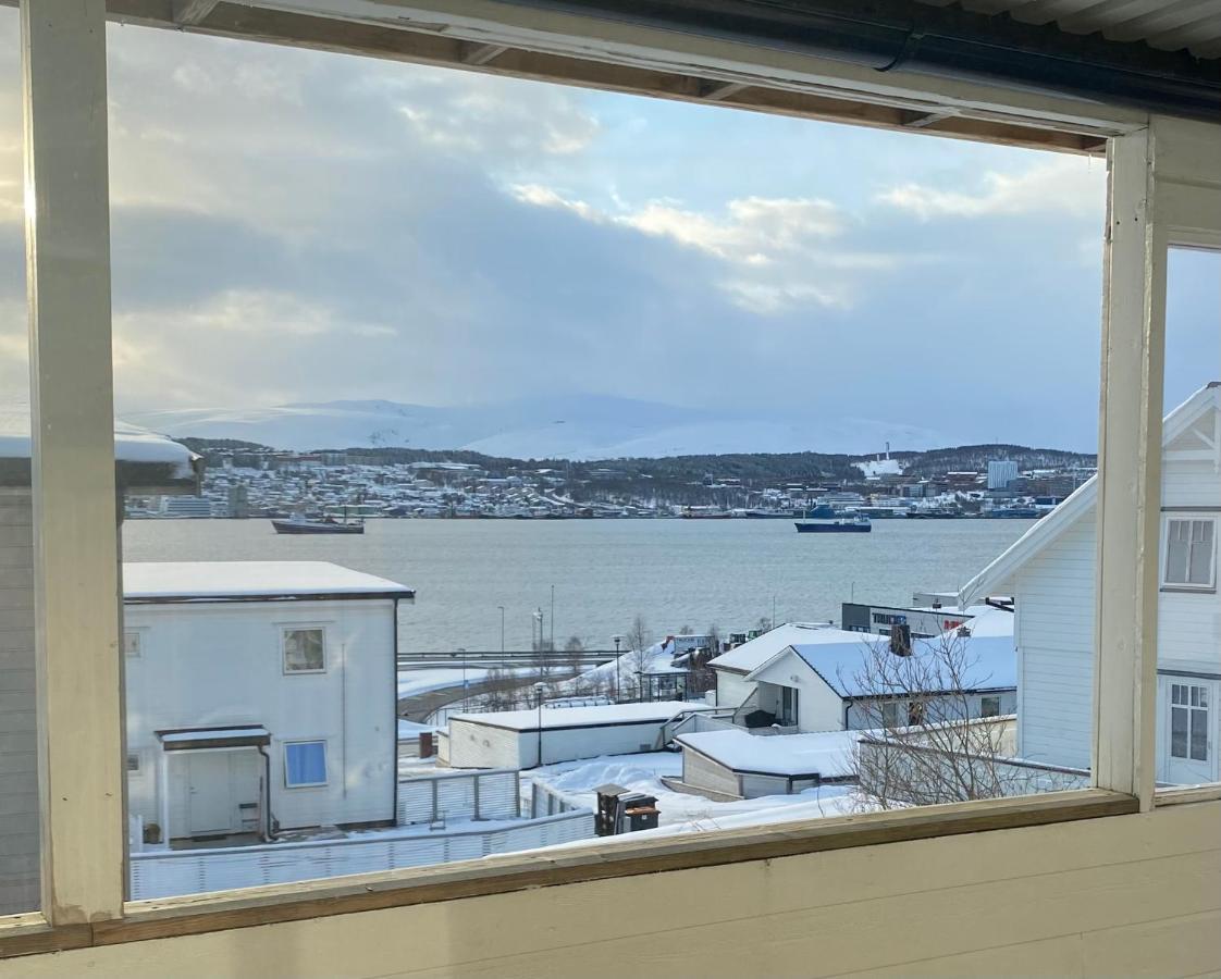 Polar Cozy Apartment - With View And Free Parking Tromsø Eksteriør billede