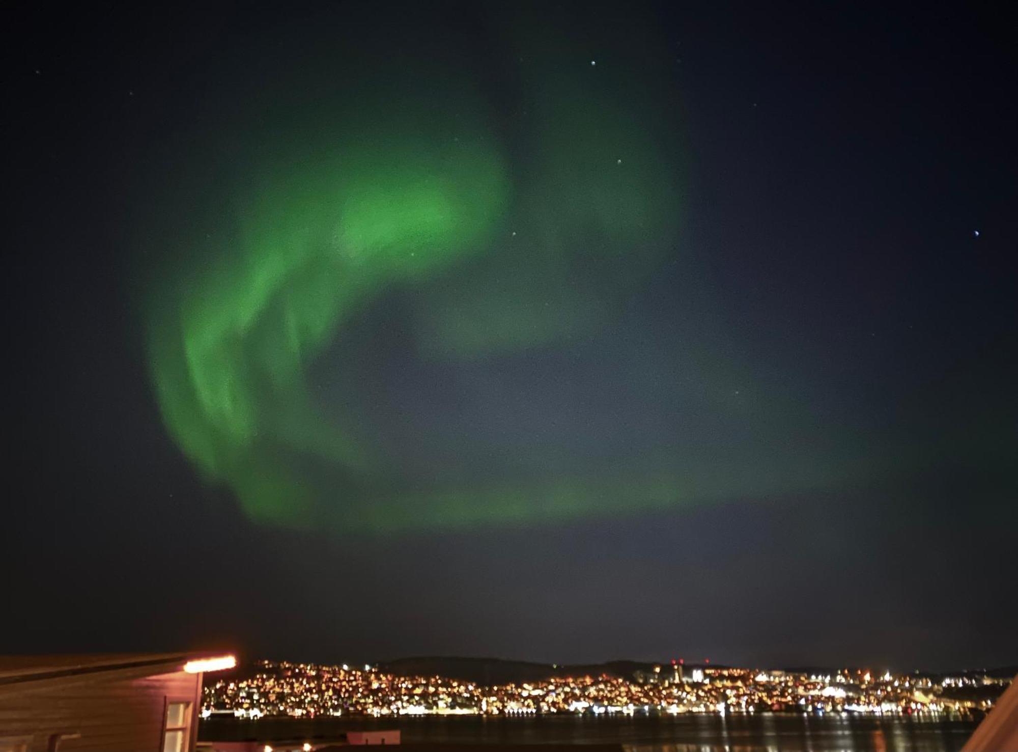 Polar Cozy Apartment - With View And Free Parking Tromsø Eksteriør billede